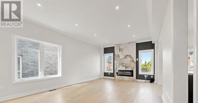 465 Woodspring Avenue, Newmarket, ON, L3X 3L1 - 7