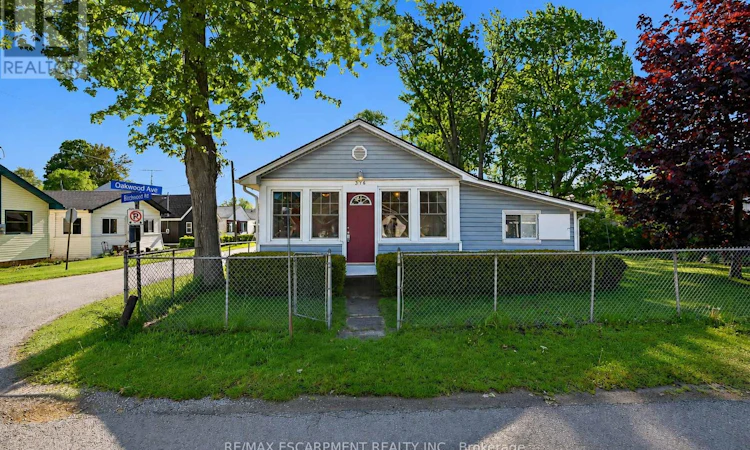 376 Oakwood Avenue