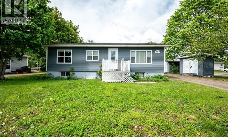 295 Buckingham Avenue