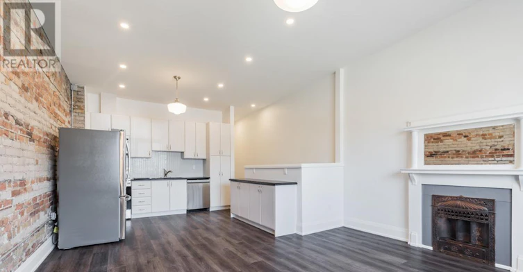 UPPER-657 St Clair Avenue W, Toronto, ON, M6C 1A7 - 5