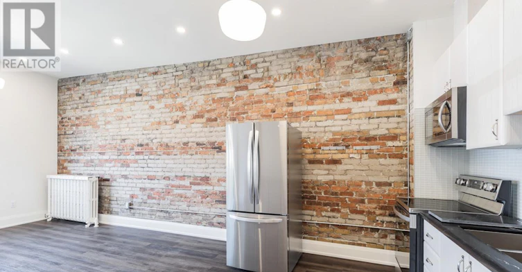 UPPER-657 St Clair Avenue W, Toronto, ON, M6C 1A7 - 8