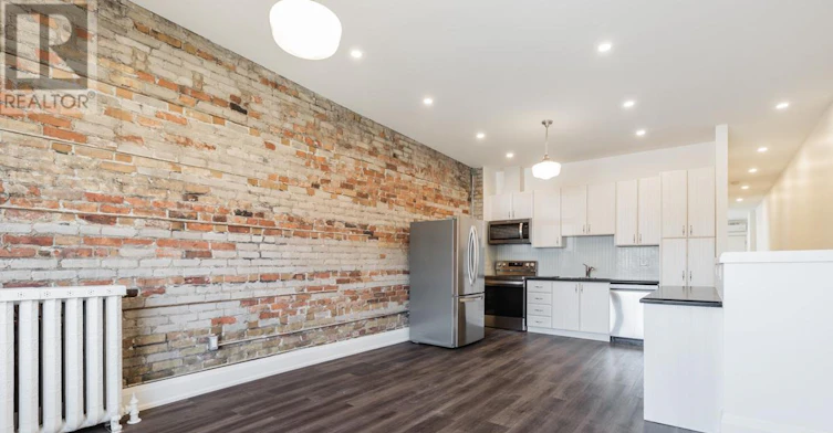 UPPER-657 St Clair Avenue W, Toronto, ON, M6C 1A7 - 6