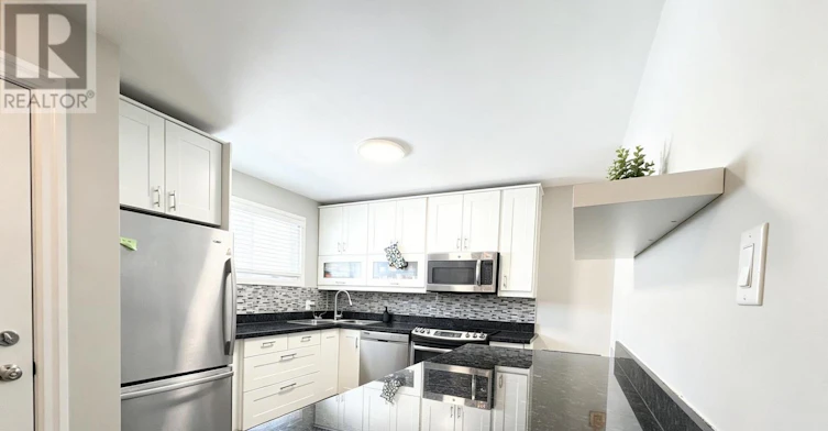 105 Wales Avenue, Markham, ON, L3P 3K3 - 2