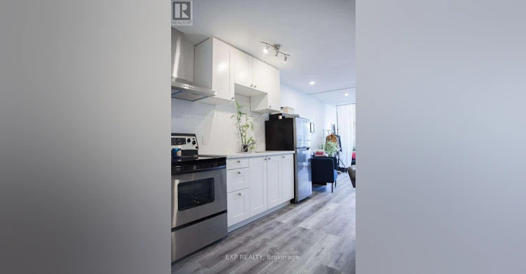 5-259 Lakeshore Road E, Mississauga, ON, L5G 1G8 - 5