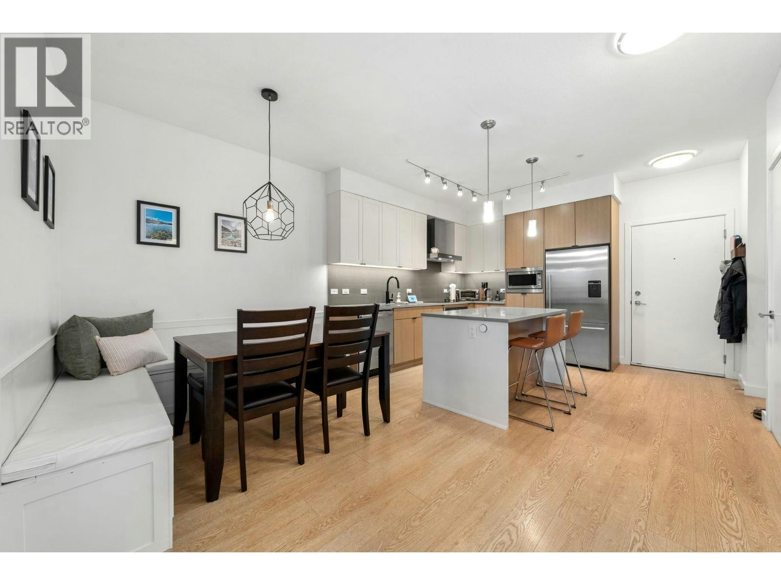 301-3205 Mountain Highway, North Vancouver, BC, V7K 0A3