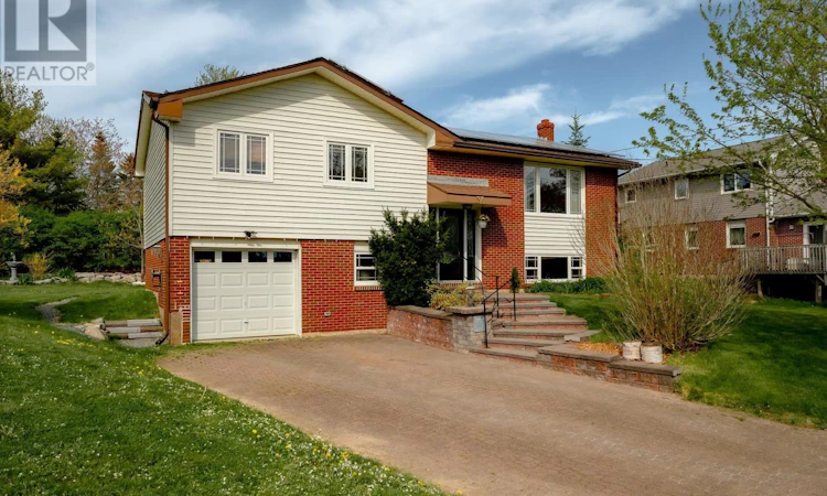 57 Hallmark Crescent