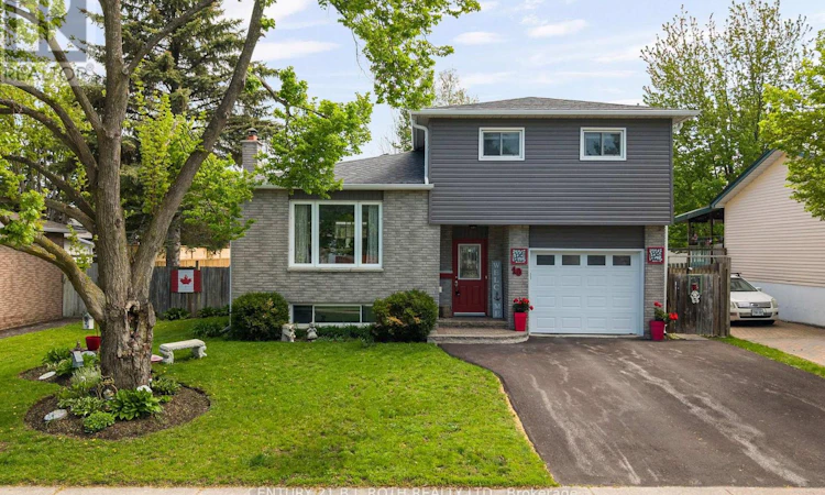 10 Andrea Crescent