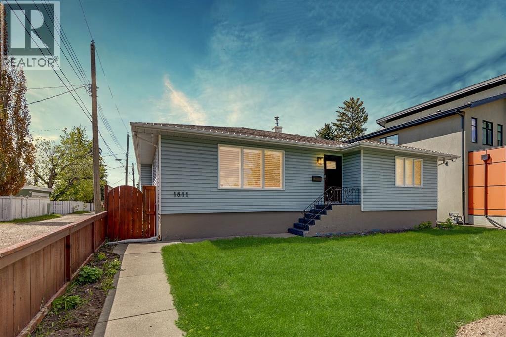 1811 13 Avenue NW, Calgary, AB, T2N 1L4
