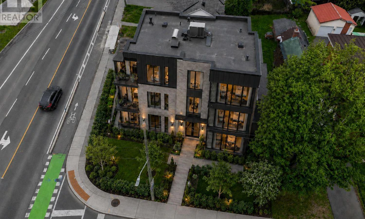 1 Caroline Avenue