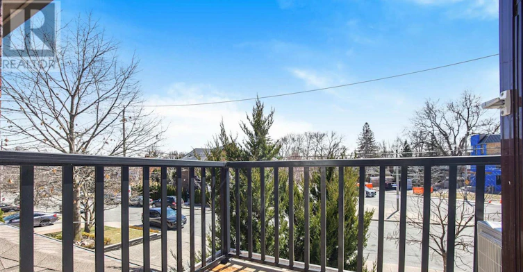 UPPER-54 Mcnairn Avenue, Toronto, ON, M5M 2H5 - 21