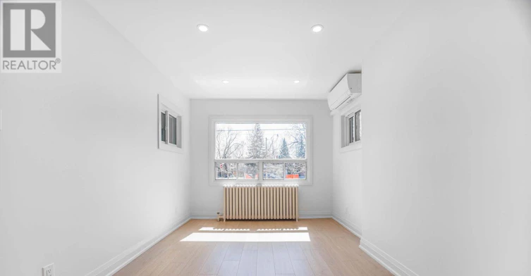UPPER-54 Mcnairn Avenue, Toronto, ON, M5M 2H5 - 6