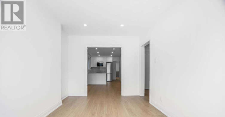 UPPER-54 Mcnairn Avenue, Toronto, ON, M5M 2H5 - 7