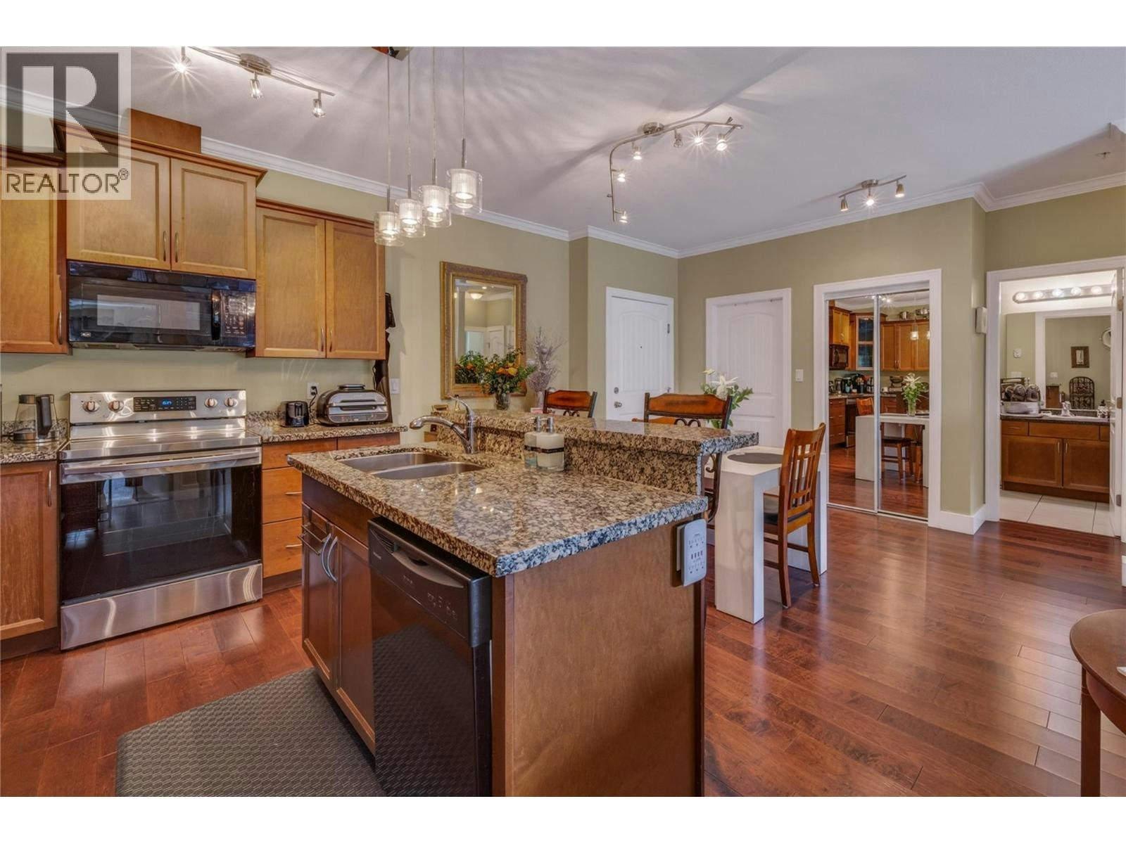 305-240 W Wade Avenue Avenue, Penticton, BC, V2A 1T8 - 8