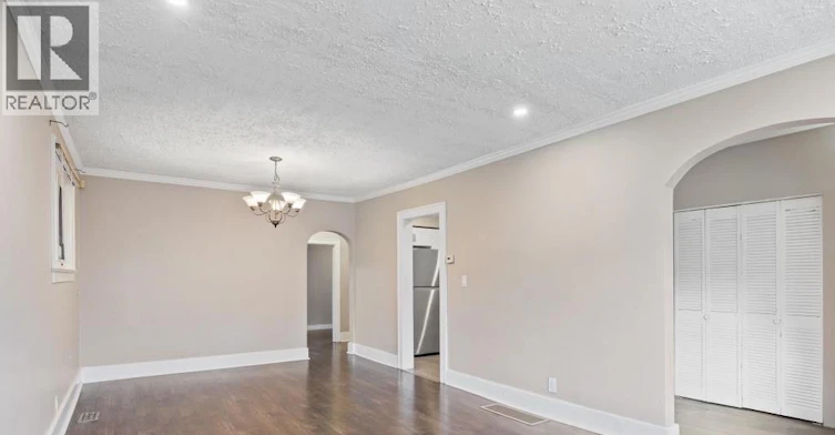 MAIN-835 Moy Avenue, Windsor, ON, N9A 2N7 - 2