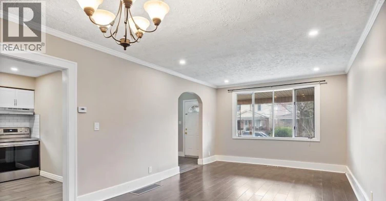 MAIN-835 Moy Avenue, Windsor, ON, N9A 2N7 - 3