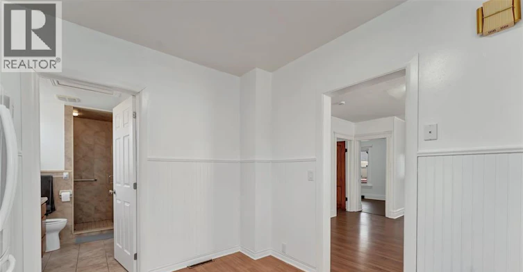 UPPER-1166 Pierre Avenue, Windsor, ON, N9A 1L4 - 11