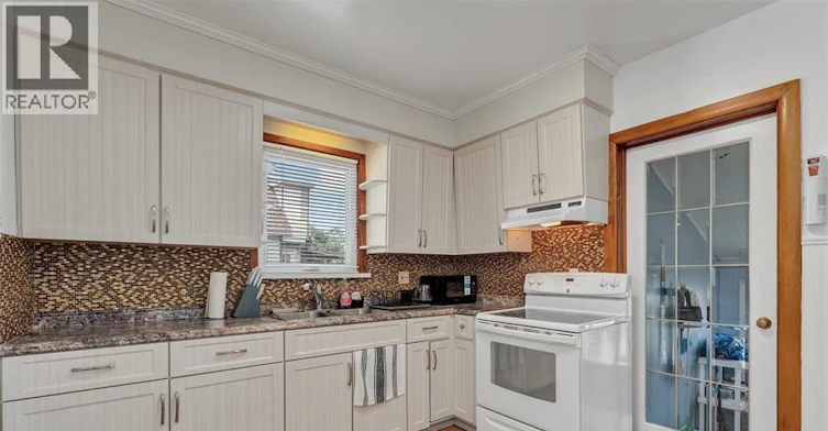 UPPER-1166 Pierre Avenue, Windsor, ON, N9A 1L4 - 10