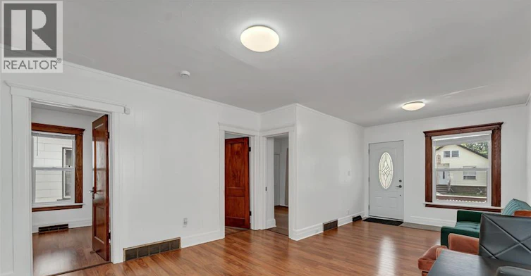 UPPER-1166 Pierre Avenue, Windsor, ON, N9A 1L4 - 8