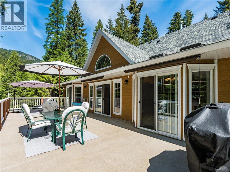 2209 Jenisa Road, Tarrys, BC, V1N 4P1 - 5