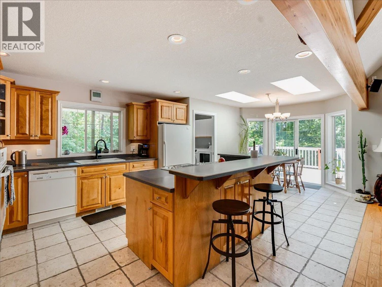 2209 Jenisa Road, Tarrys, BC, V1N 4P1 - 23