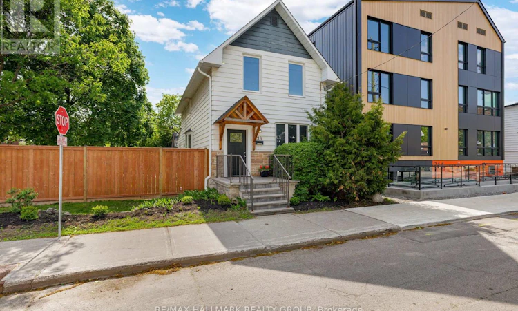 218 Carruthers Avenue