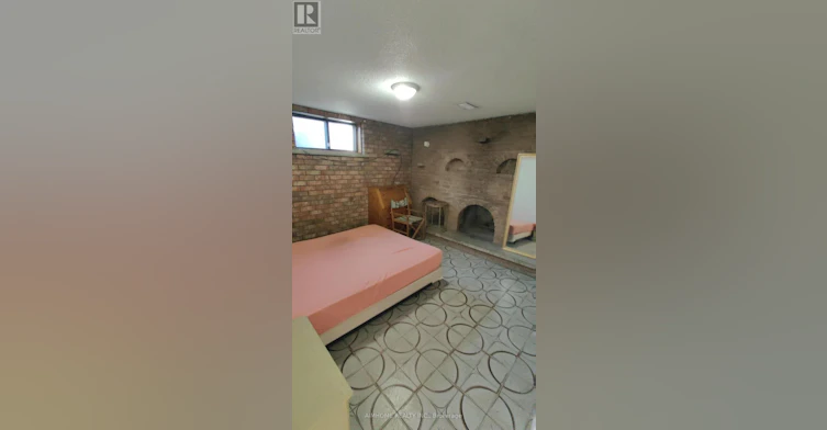 LOWER Basement 3 Charlton Boulevard, Toronto, ON, M2M 1C1 - 8