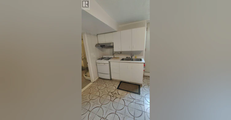 LOWER Basement 3 Charlton Boulevard, Toronto, ON, M2M 1C1 - 10