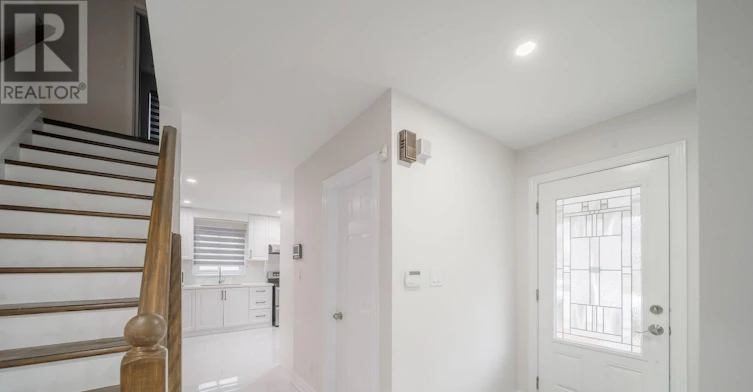 8 Coltman Crescent, Toronto, ON, M1B 2A2 - 5