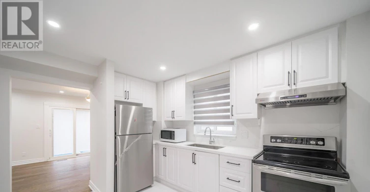 8 Coltman Crescent, Toronto, ON, M1B 2A2 - 10