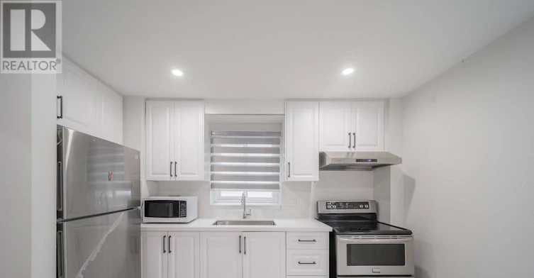 8 Coltman Crescent, Toronto, ON, M1B 2A2 - 6