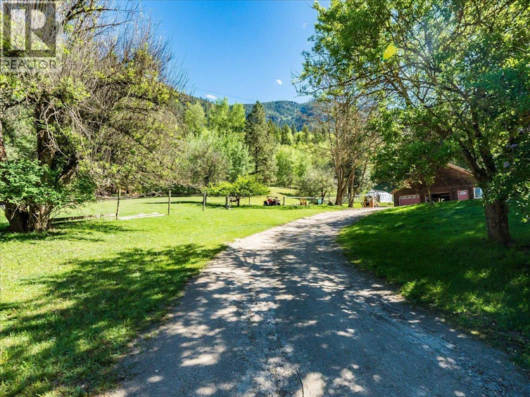 2960 Upper Slocan Park Road, Slocan Park, BC, V0G 2E0 - 8
