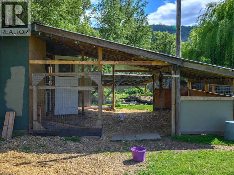 6934 6 Highway, Coldstream, BC, V1B 3H1 - 38