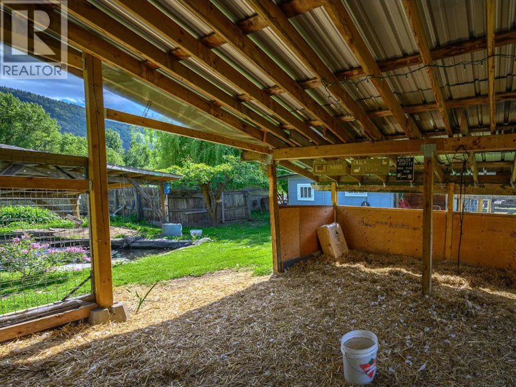 6934 6 Highway, Coldstream, BC, V1B 3H1 - 40