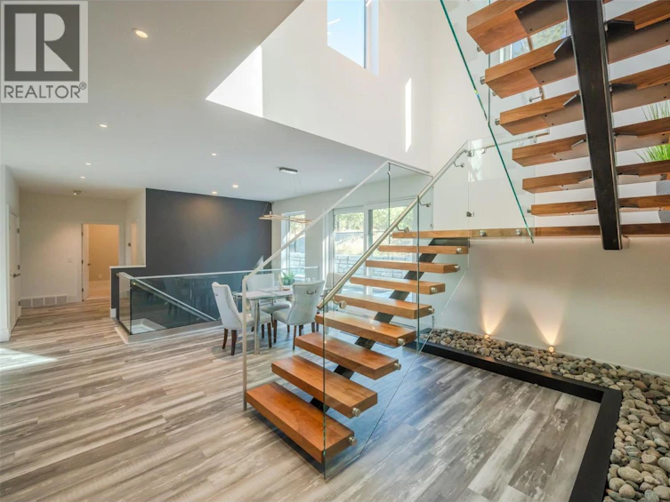 2776 Hawthorn Drive, Penticton, BC, V2A 0C2 - 20