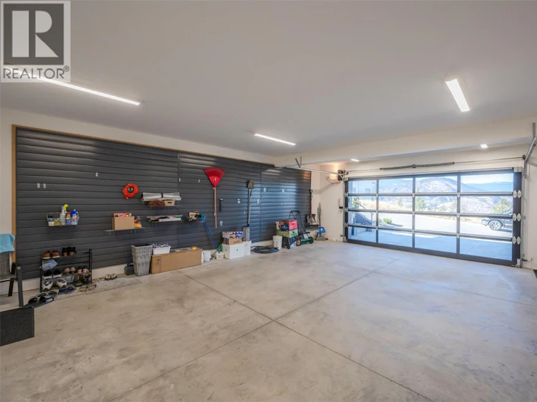 2776 Hawthorn Drive, Penticton, BC, V2A 0C2 - 70