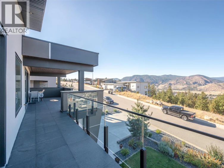 2776 Hawthorn Drive, Penticton, BC, V2A 0C2 - 27