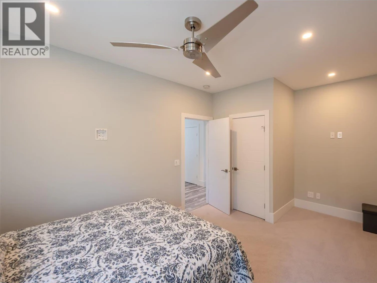 2776 Hawthorn Drive, Penticton, BC, V2A 0C2 - 33