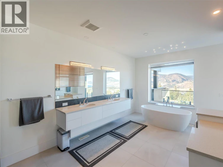 2776 Hawthorn Drive, Penticton, BC, V2A 0C2 - 38