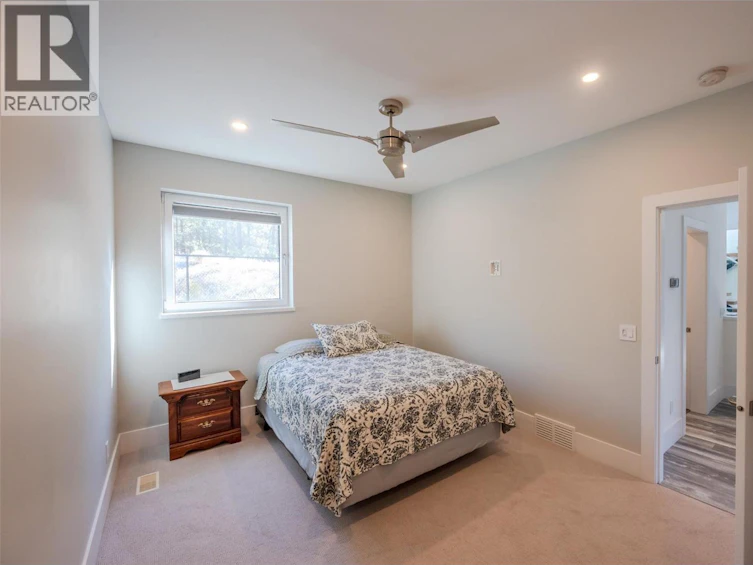 2776 Hawthorn Drive, Penticton, BC, V2A 0C2 - 32