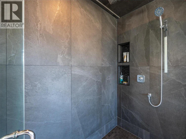 2776 Hawthorn Drive, Penticton, BC, V2A 0C2 - 45