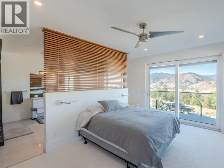 2776 Hawthorn Drive, Penticton, BC, V2A 0C2 - 34