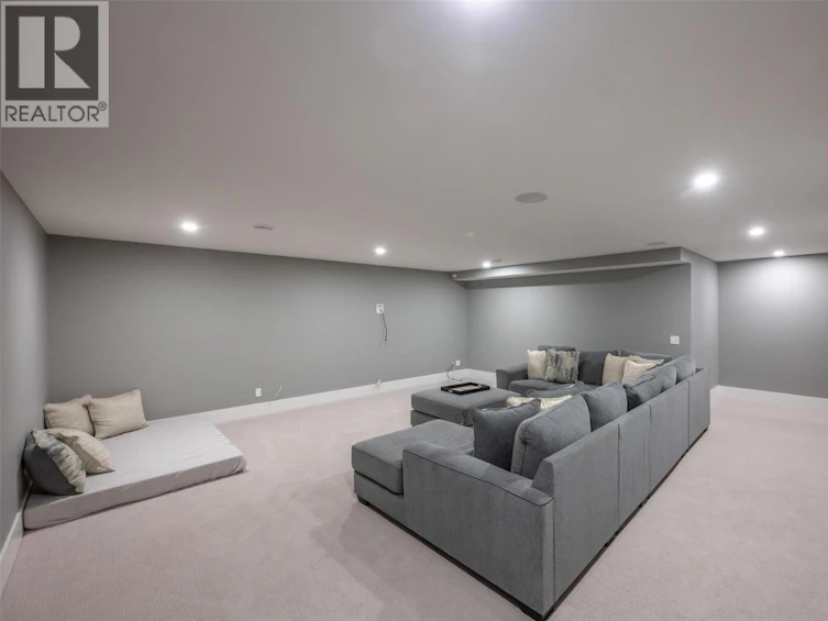 2776 Hawthorn Drive, Penticton, BC, V2A 0C2 - 68