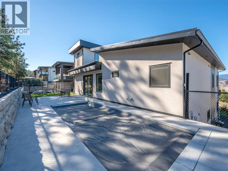 2776 Hawthorn Drive, Penticton, BC, V2A 0C2 - 49