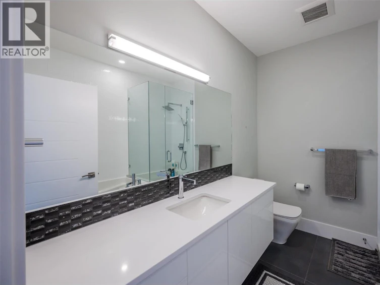 2776 Hawthorn Drive, Penticton, BC, V2A 0C2 - 59