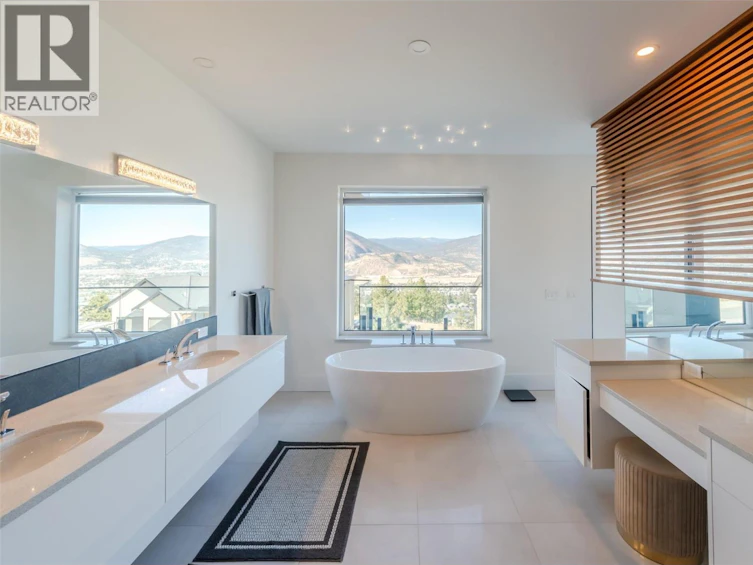 2776 Hawthorn Drive, Penticton, BC, V2A 0C2 - 39