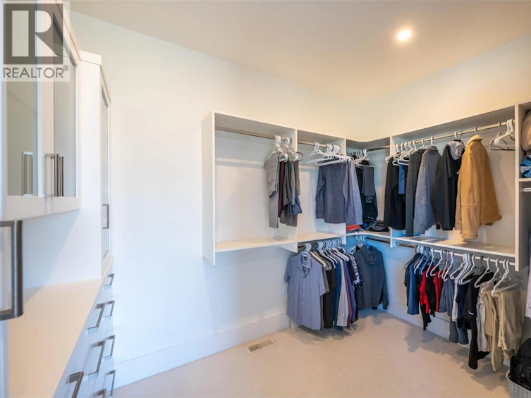 2776 Hawthorn Drive, Penticton, BC, V2A 0C2 - 46