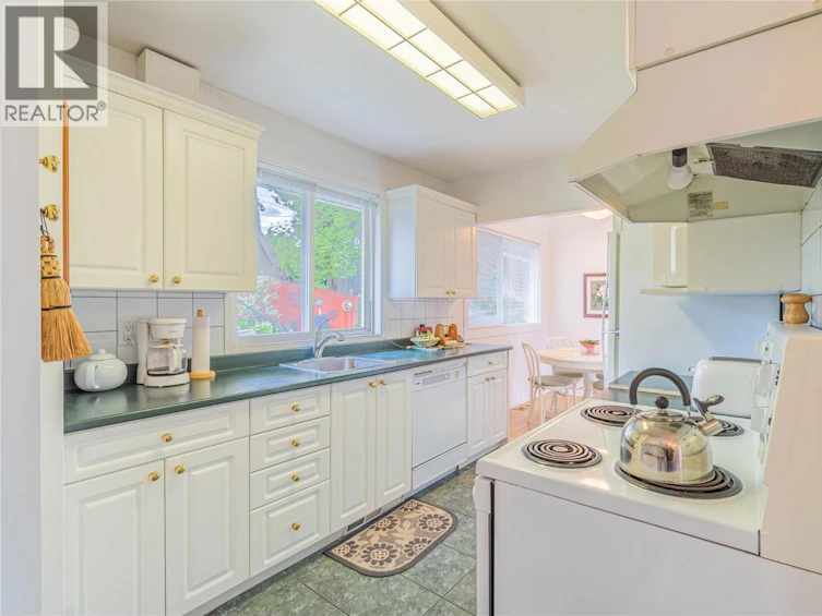 718 Fraser Crescent, Kamloops, BC, V2C 3H9 - 8