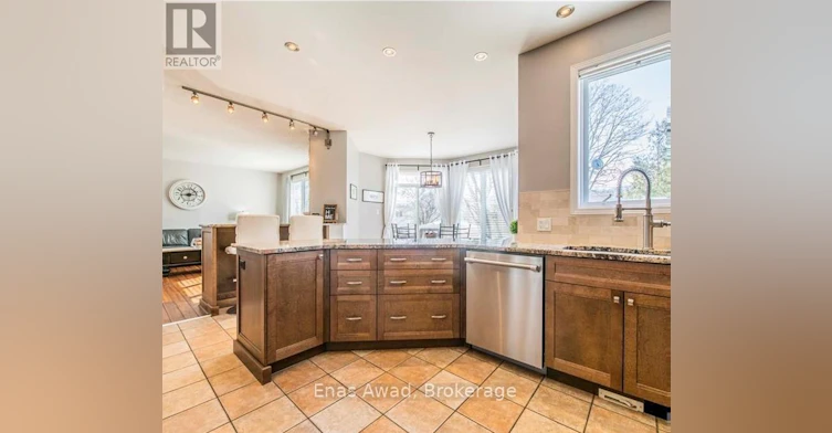 19 Farmfield Crescent, Ottawa, ON, K2M 2S9 - 7