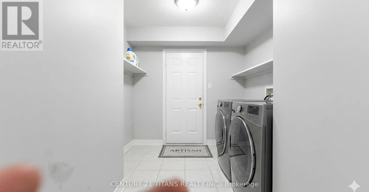 9 Holloway Road, Markham, ON, L3S 4P4 - 2