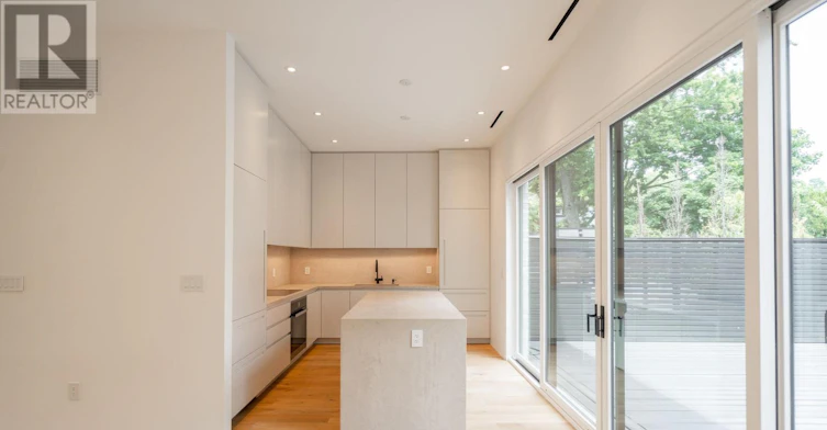381 Madison Avenue, Toronto, ON, M4V 2W7 - 4